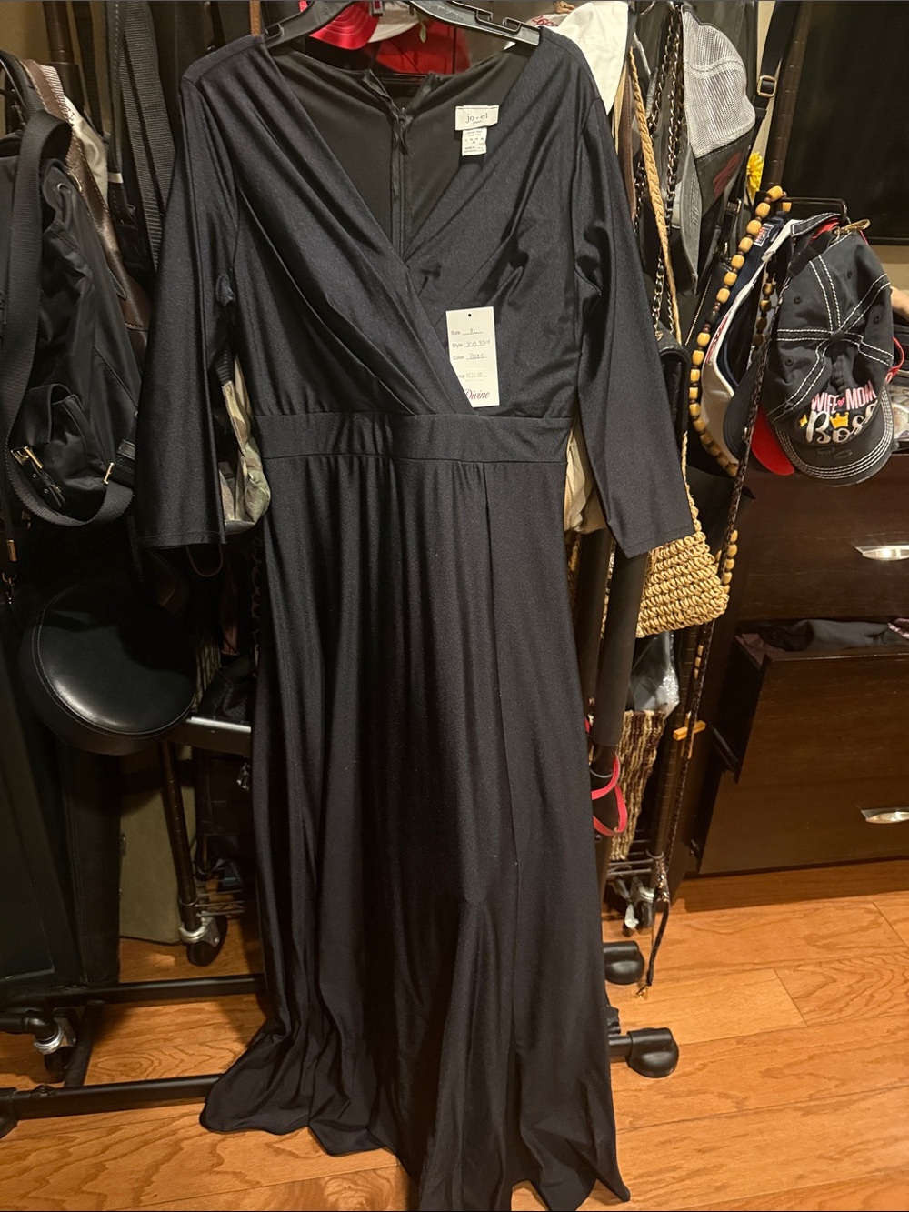 Classic Black V-Neck Long Sleeve Maxi Dress